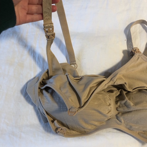 Sublime® Hands-Free Pumping & Nursing Bra size L busty, beige - Picture 3 of 7